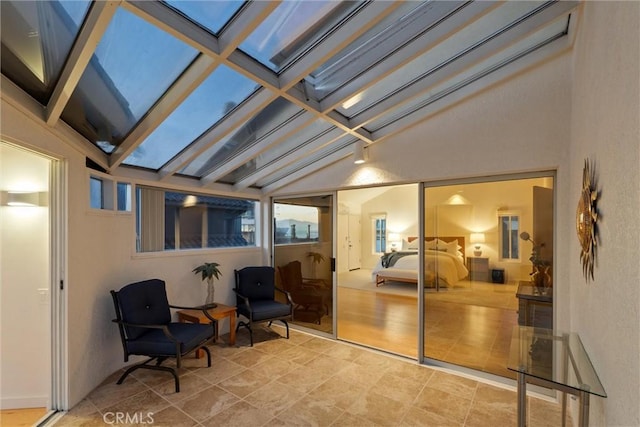 7335 Vista Del Mar Ln, Playa Del Rey, CA 90293 - living area with a skylight