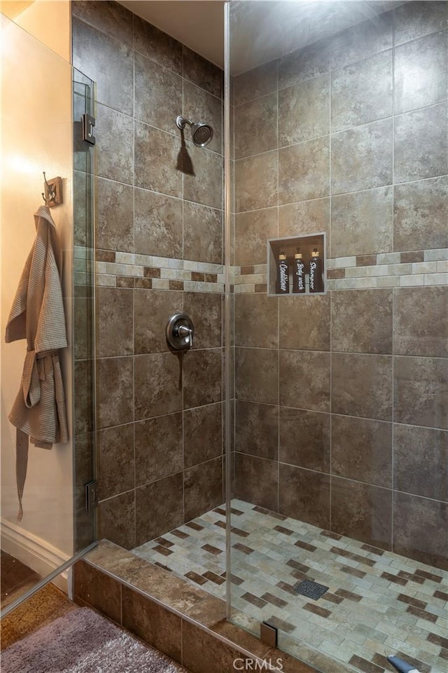 19264 Casmalia St, Rialto, CA 92377 - bathroom with a stall shower and baseboards