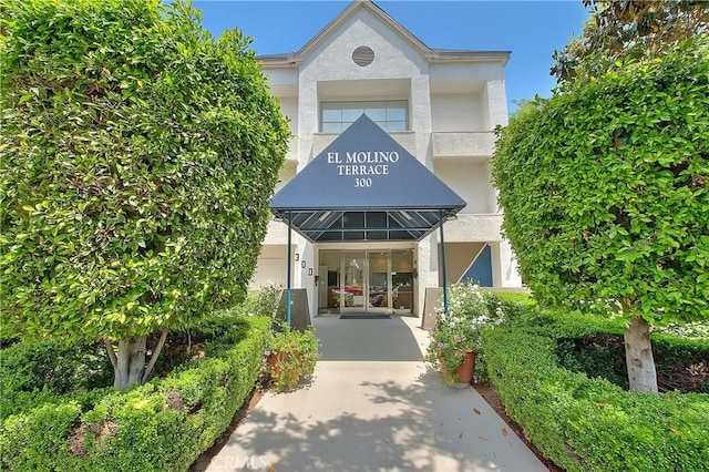 300 N El Molino Ave Unit 118, Pasadena, CA 91101 - view of building exterior