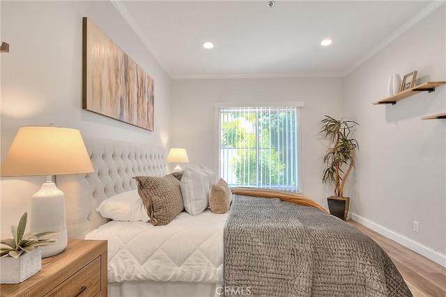 300 N El Molino Ave Unit 118, Pasadena, CA 91101 - bedroom featuring light wood-style flooring, baseboards, ornamental molding, and recessed lighting