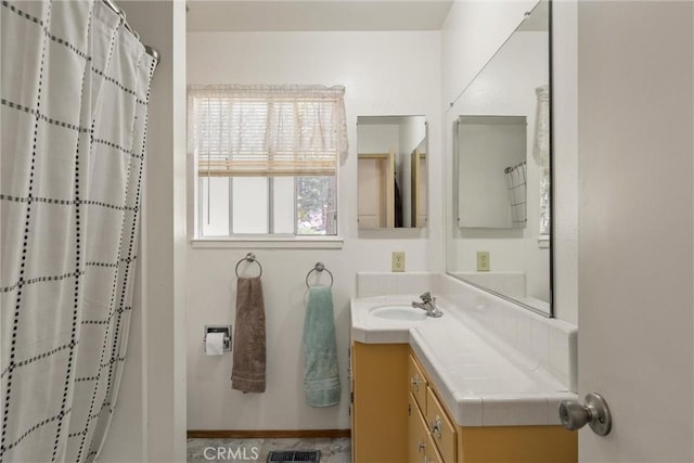 14693 Lafayette Cir, Magalia, CA 95954 - full bath featuring vanity, a shower with curtain, and baseboards