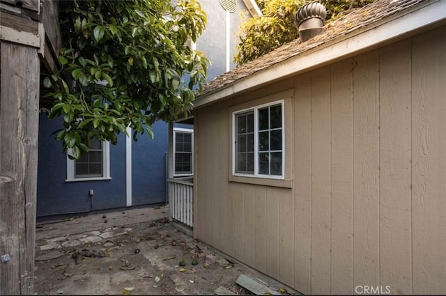 2711 E Washington St, Carson, CA 90810 - view of side of home with a patio