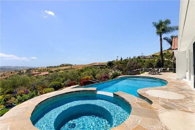 3610 Monserate Hill Ct, Fallbrook, CA 92028 - view of pool featuring a pool with connected hot tub and a patio area