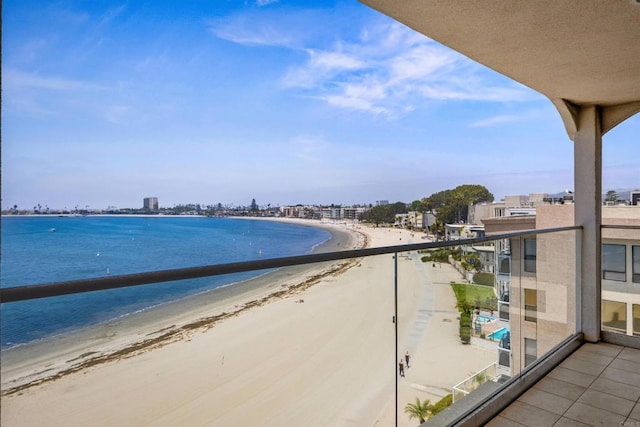 3868 Riviera Dr Unit 4A, San Diego, CA 92109 - water view with nearby beach