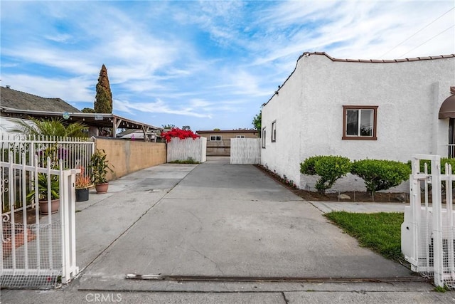 216 E El Segundo Blvd, Los Angeles, CA 90061 - view of side of home with stucco siding