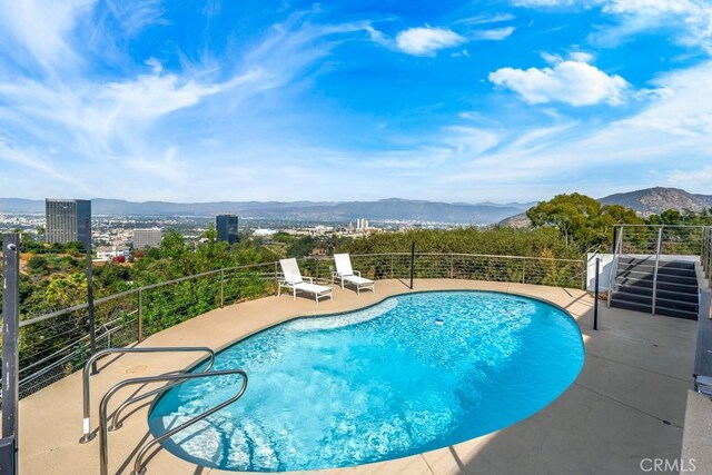 3201 Bonnie Hill Dr, Los Angeles, CA 90068 - photo 24