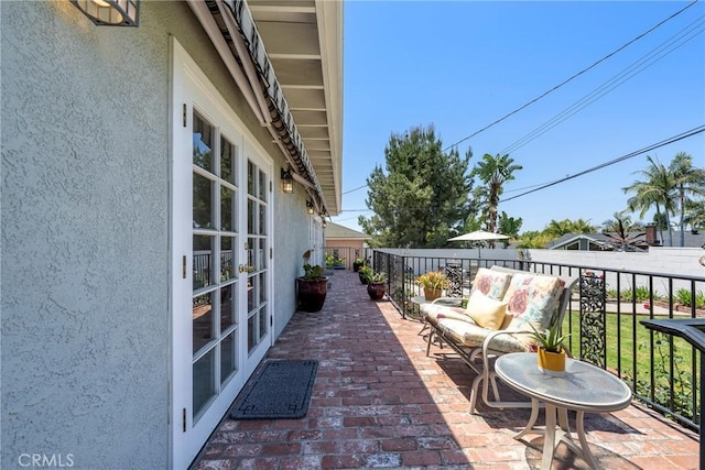 1113 Hollydale Dr, Fullerton, CA 92831 - view of patio / terrace