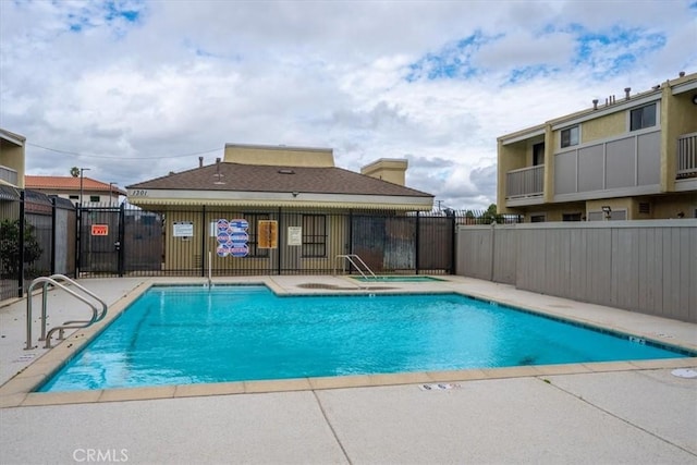 1213 W Cypress Ave Unit D, Lompoc, CA 93436 - community pool with a community hot tub