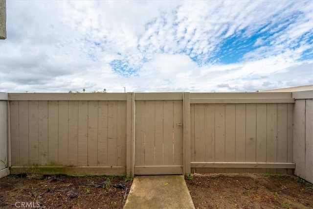1213 W Cypress Ave Unit D, Lompoc, CA 93436 - view of yard
