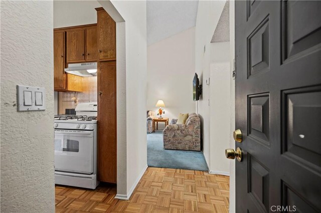 7439 Woodman Ave Unit 35, Van Nuys, CA 91405 - photo 4