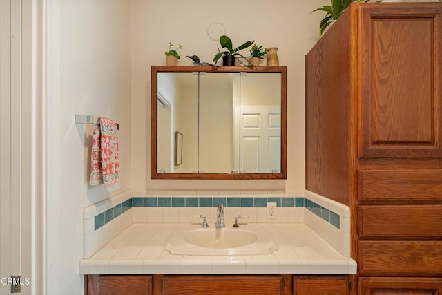 12841 Tree Ranch Rd, Ojai, CA 93023 - bathroom with vanity