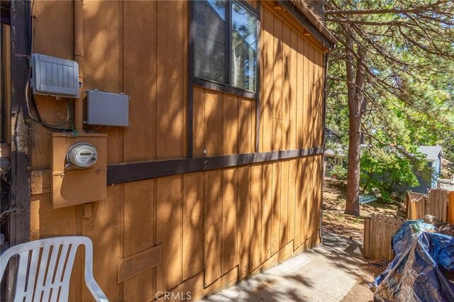 31045 Valley Oak Dr, Running Springs, CA 92382 - view of home's exterior