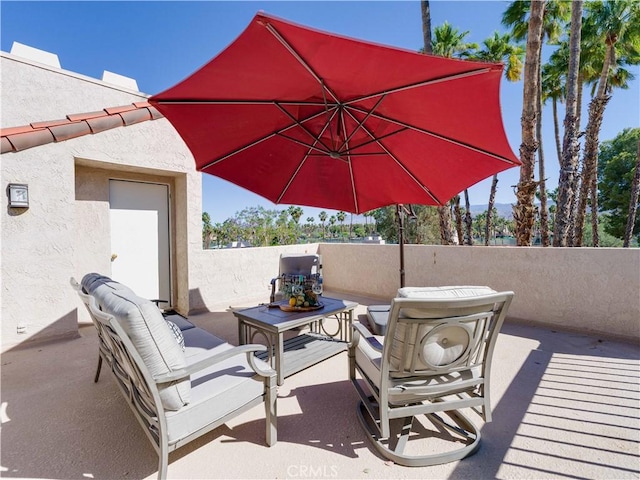 316 Forest Hills Dr, Rancho Mirage, CA 92270 - view of patio / terrace with an outdoor hangout area and a mountain view