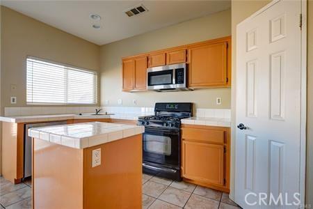 13691 Cobalt Rd, Victorville, CA 92392 - photo 21