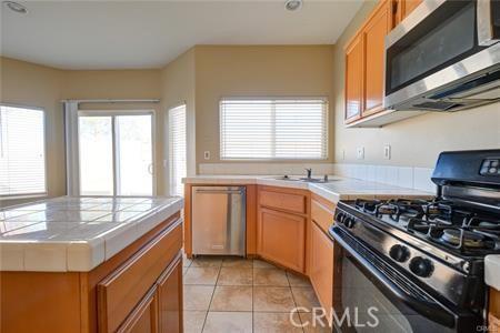 13691 Cobalt Rd, Victorville, CA 92392 - photo 22