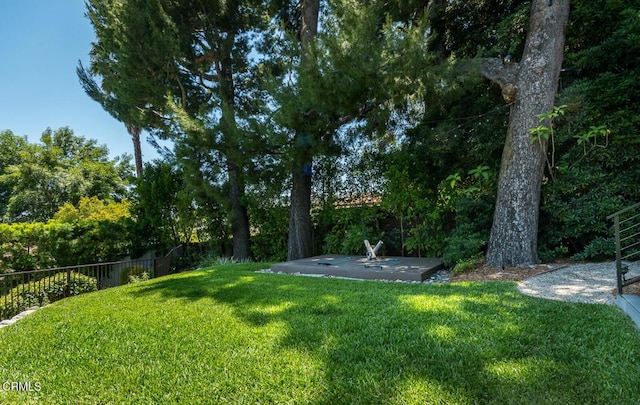 2320 Mountain Ave, La Crescenta, CA 91214 - view of yard featuring a patio