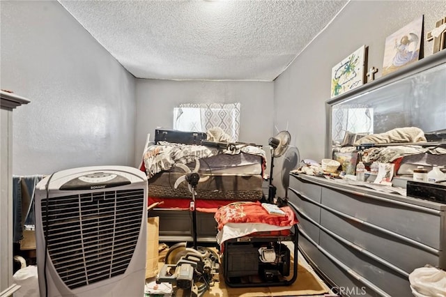 673 W 9th St, San Bernardino, CA 92410 - bedroom featuring a textured ceiling