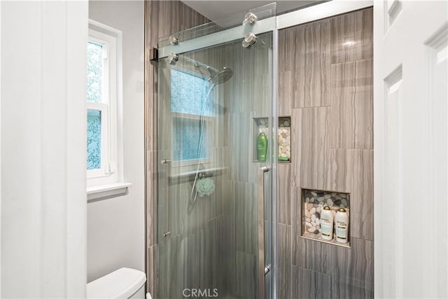 1624 Kingston Rd, Placentia, CA 92870 - full bathroom featuring toilet and a stall shower
