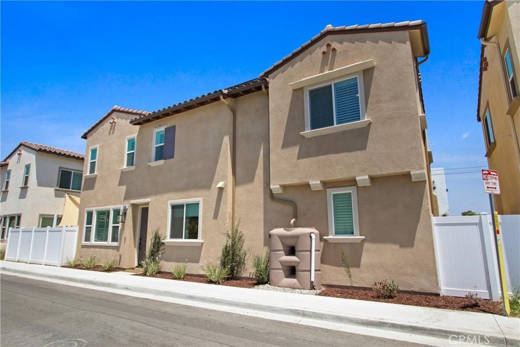 1420 W Plaza Del Amo, Torrance, CA 90501 - photo 1