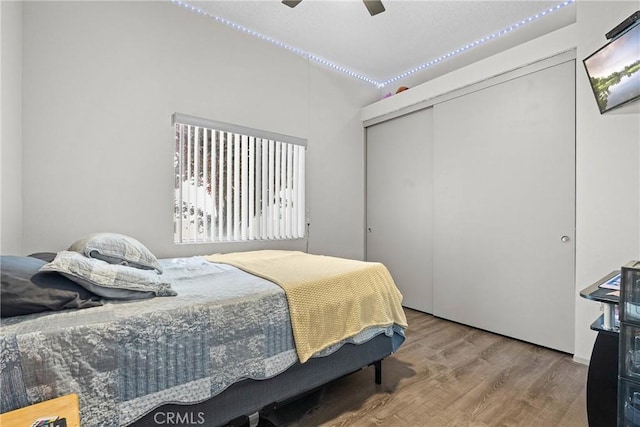 4856 W Glen Abbey Way, Banning, CA 92220 - bedroom featuring wood finished floors, a closet, and a ceiling fan