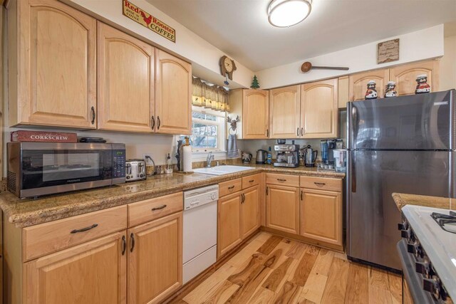 379 Wren Dr, Big Bear Lake, CA 92315 - photo 16