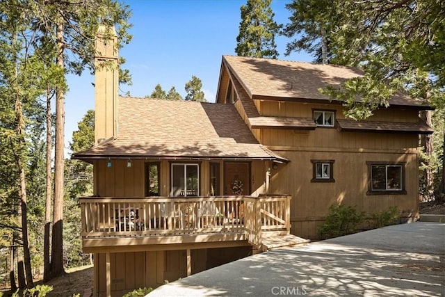 267 Pioneer Rd, Lake Arrowhead, CA 92317 - back of property with roof with shingles