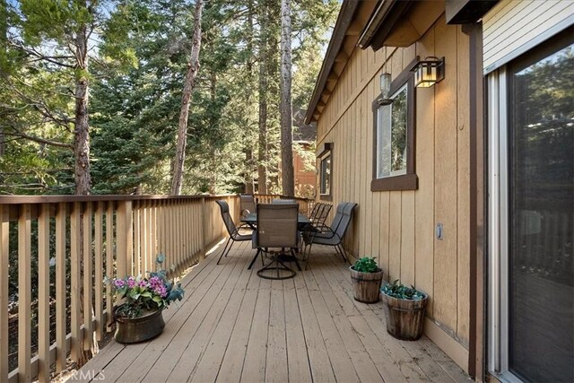 267 Pioneer Rd, Lake Arrowhead, CA 92317 - wooden deck with outdoor dining area