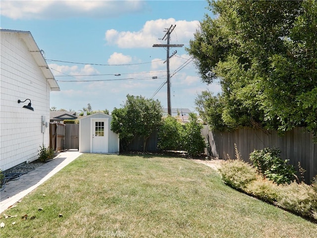 6443 W 81st St, Los Angeles, CA 90045 - view of yard