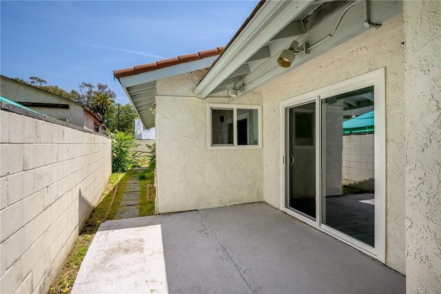 575 Winona Way, Pasadena, CA 91103 - view of patio