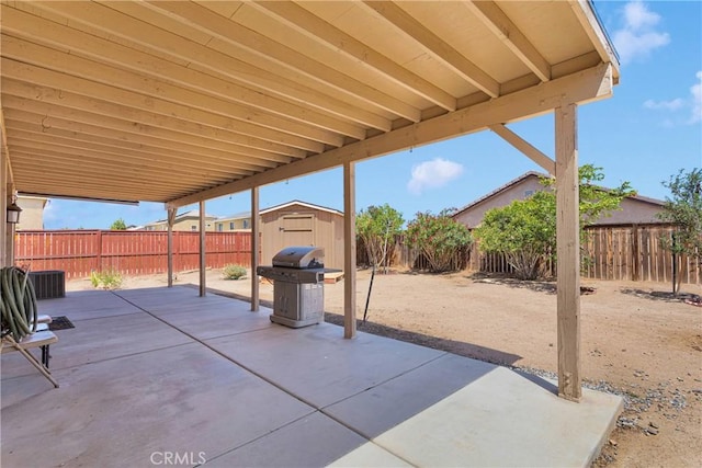16702 Hastings Pl, Victorville, CA 92395 - fenced backyard with grilling area and a patio area