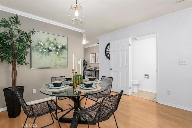 2474 S Centinela Ave Unit 4, Los Angeles, CA 90064 - dining room with ornamental molding and light wood-type flooring