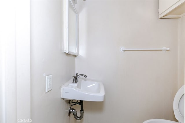 13727 Leadwell St, Van Nuys, CA 91405 - bathroom with a sink and toilet
