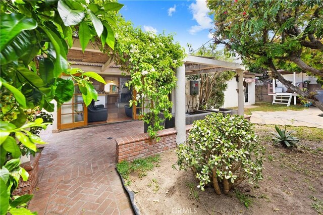 317 Walnut St, Costa Mesa, CA 92627 - view of yard featuring a patio