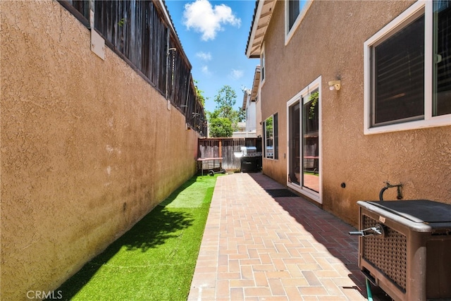 25323 Bayside Pl, Harbor City, CA 90710 - view of yard with a patio