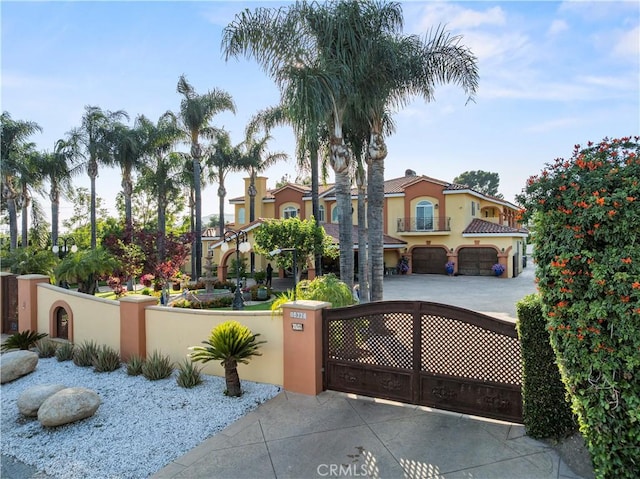 14667 Tyler St, Sylmar, CA 91342 - gate with a fenced front yard
