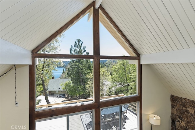 27559 N Bay, Lake Arrowhead, CA 92352 - detailed view of wood ceiling with exposed beams
