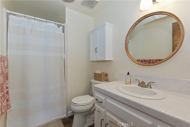 27559 N Bay, Lake Arrowhead, CA 92352 - full bathroom with toilet, vanity, and a shower with shower curtain