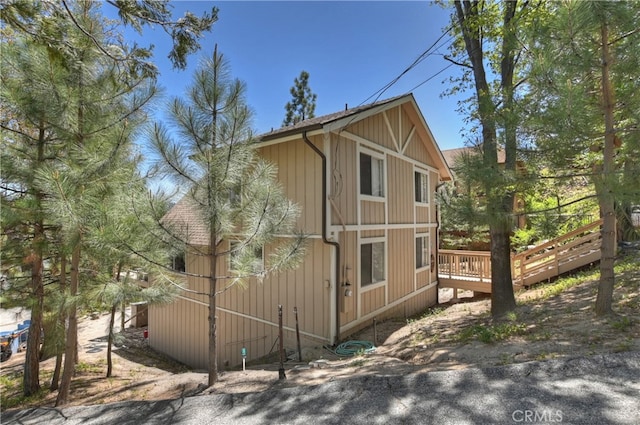 27559 N Bay, Lake Arrowhead, CA 92352 - view of side of home with a wooden deck