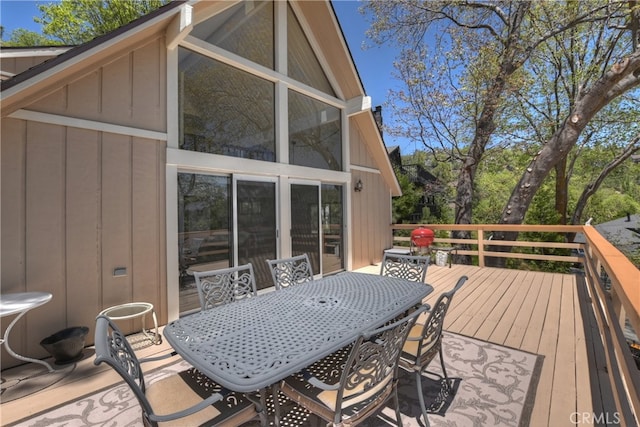 27559 N Bay, Lake Arrowhead, CA 92352 - wooden deck with outdoor dining space