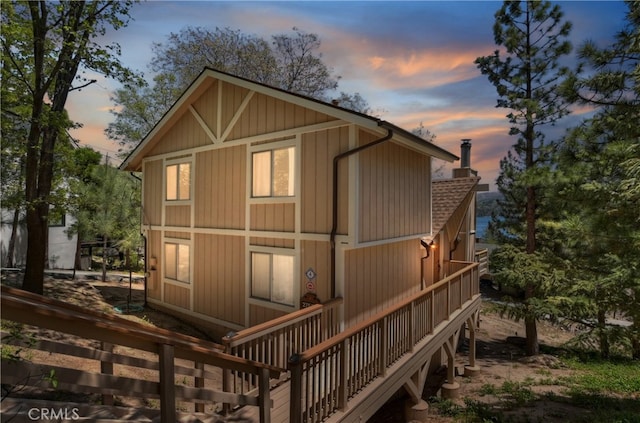 27559 N Bay, Lake Arrowhead, CA 92352 - view of outdoor structure at dusk