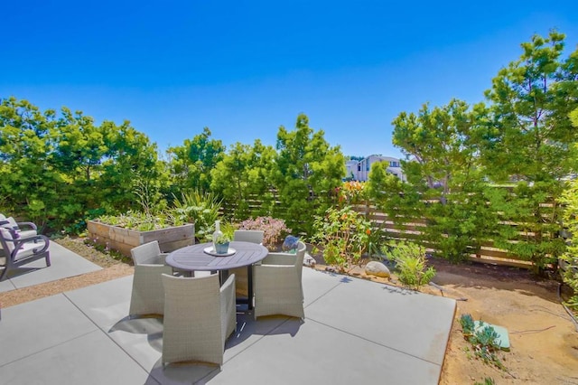 747 S Cedros Ave, Solana Beach, CA 92075 - view of patio with outdoor dining space