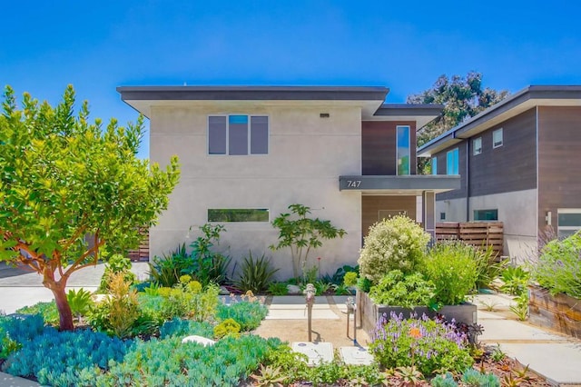 747 S Cedros Ave, Solana Beach, CA 92075 - modern home featuring stucco siding