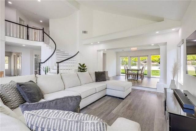19416 Shadow Oak Dr, Lake Forest, CA 92679 - photo 2
