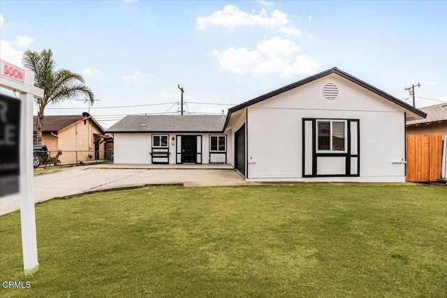 430 La Canada Ave, Oxnard, CA 93033 - rear view of house with a patio area and roof with shingles
