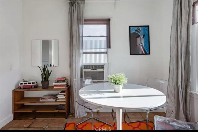 3119 Larga Ave, Los Angeles, CA 90039 - view of tiled dining room