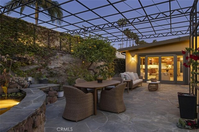 929 Lake St, Venice, CA 90291 - view of patio / terrace with outdoor dining space