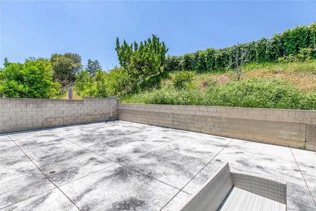 17465 Tuscan Dr, Granada Hills, CA 91344 - fenced backyard featuring a patio area