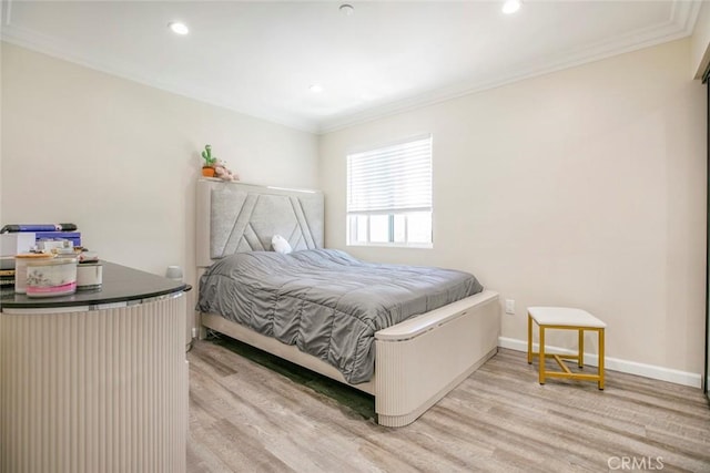 17465 Tuscan Dr, Granada Hills, CA 91344 - bedroom featuring light wood-style flooring, crown molding, recessed lighting, and baseboards
