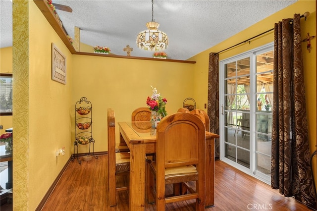 756 W Fontlee Ln, Rialto, CA 92376 - dining area featuring a textured ceiling, wood finished floors, plenty of natural light, and baseboards