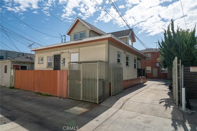 1631 E 4th St, Long Beach, CA 90802 - view of front facade featuring a gate